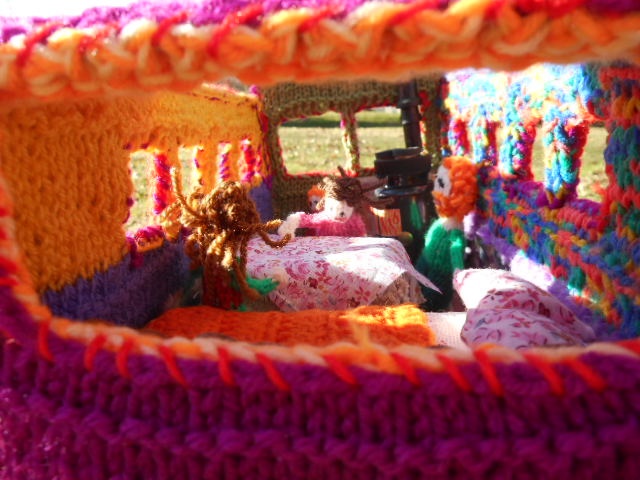 knitted model bus